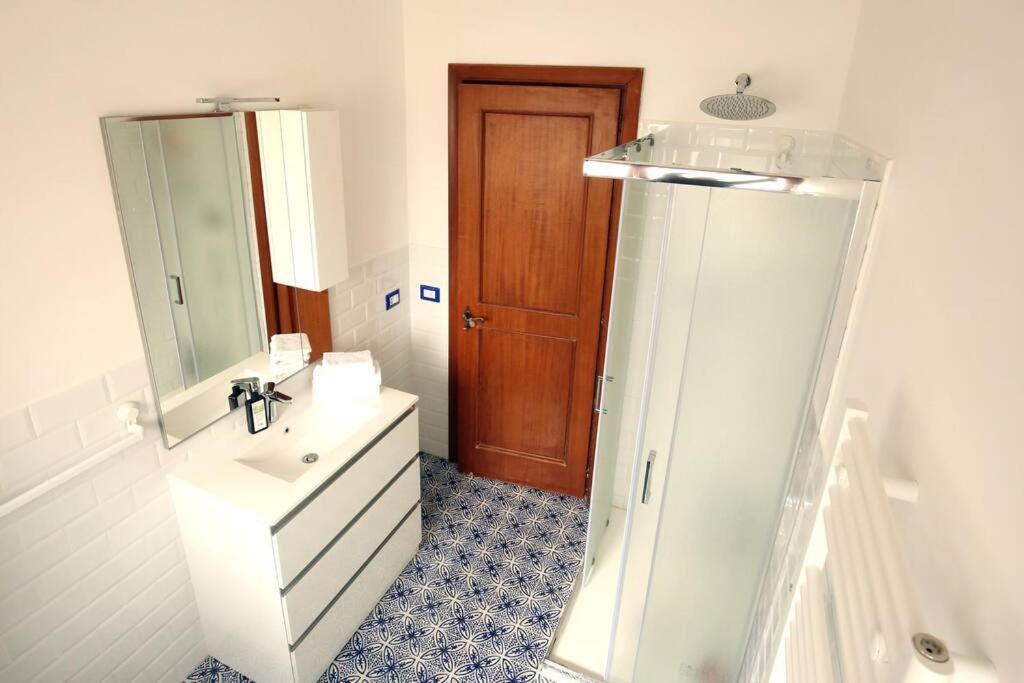 Cozy Coastal Gateway Apartment Lido di Ostia Exterior photo